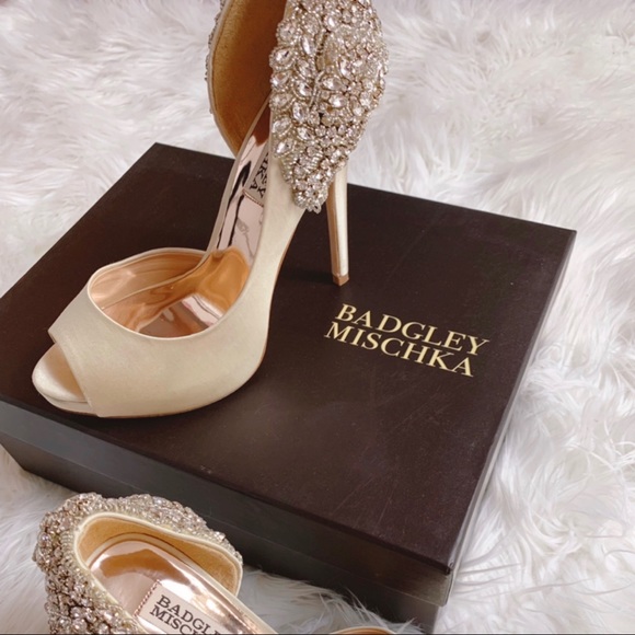 SOLD OUT Badgley Mischka Vicki Heels Wedding Shoes - Picture 2 of 8